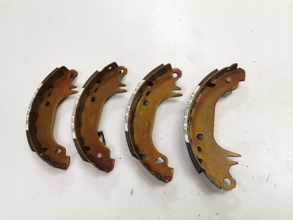 Купить Набор, тормозные колодки тормозные задний  peugeot 309 i оригинальный номер 4241.1z