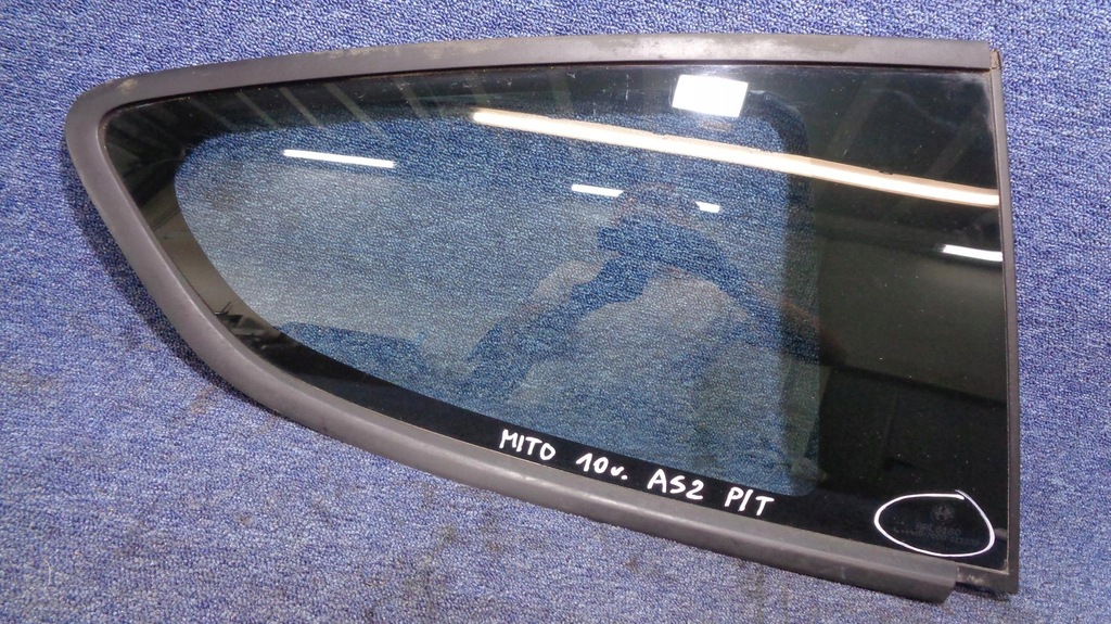 фото №1, Скло кузовна alfa romeo mito 10r. права задня