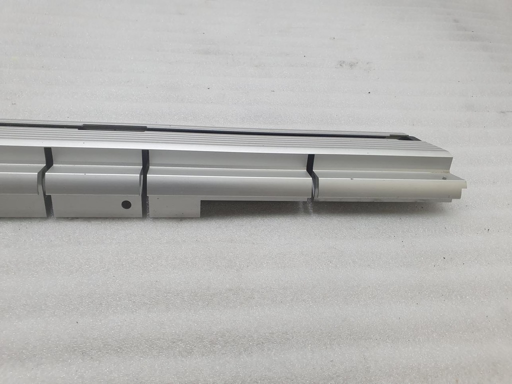 фото №8, Направляющая крепёжная багажника правая 6981044 bmw e71 x6