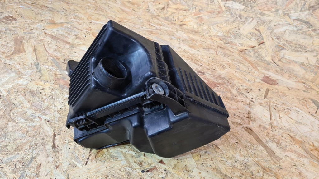 фото №1, Корпус фільтра повітря twingo iii 3 smart w453