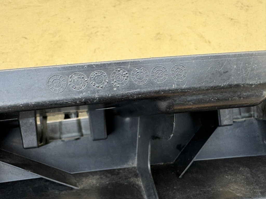 фото №15, Bmw x7 g07 18r- направляющая бампера задняя средний задний 5112-7240658