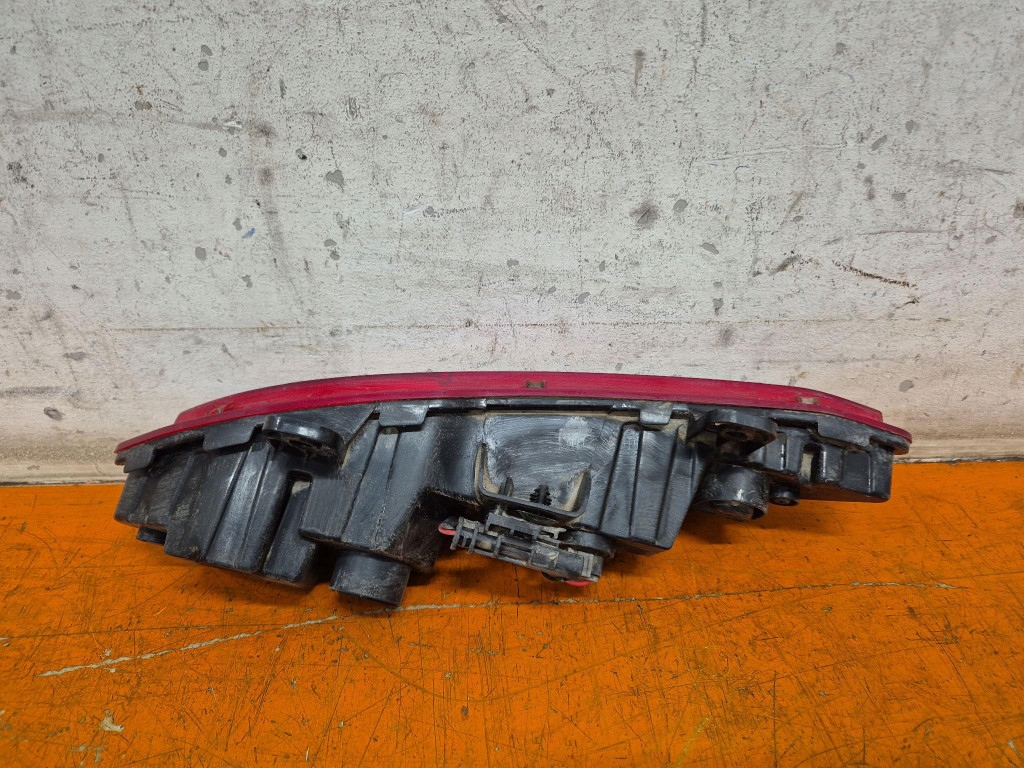 фото №5, Volvo ex30 23- лампа протитуманна задня права задня p8891884366