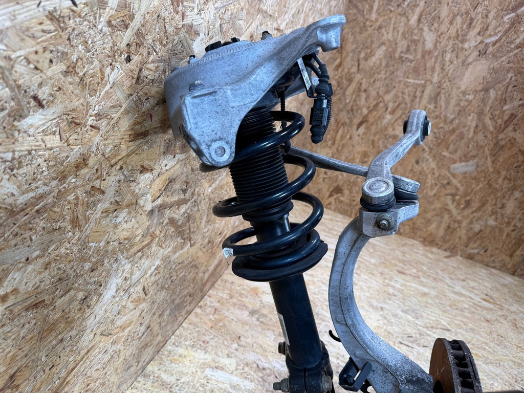 фото №7, Подвеска амортизатор рычаг поворотный кулак правый перед porsche macan 95b