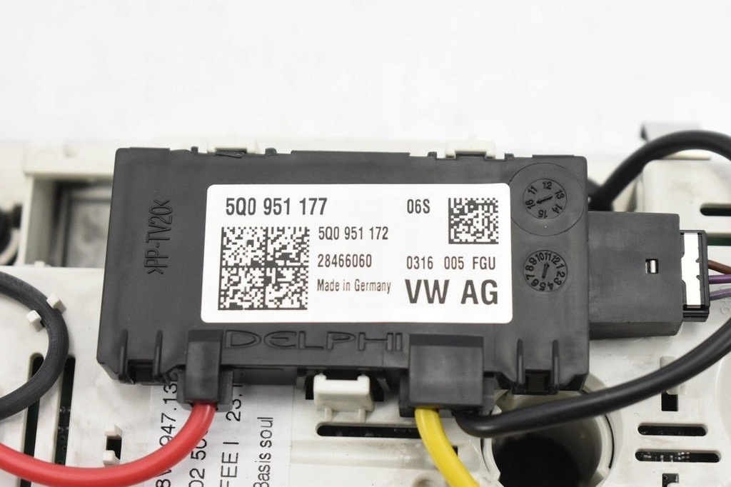 фото №9, Лампа стельовий audi оригінальний номер 8v7947135aa