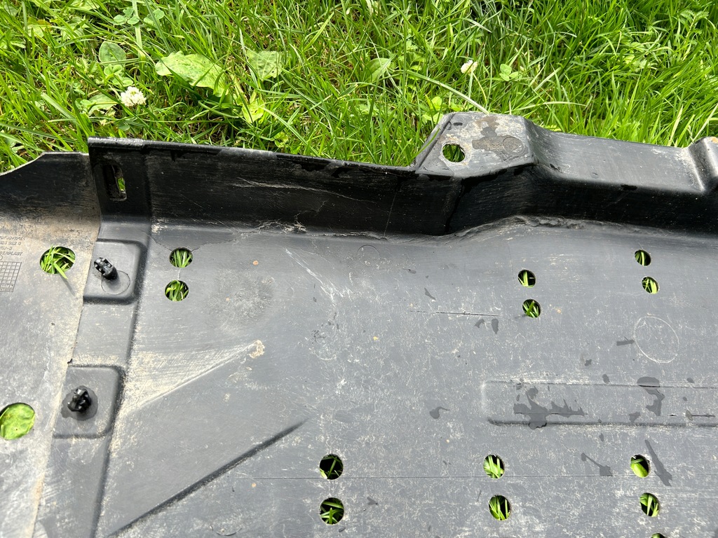 фото №11, Захист нижня підвіска права audi a4 b6 sedan kombi