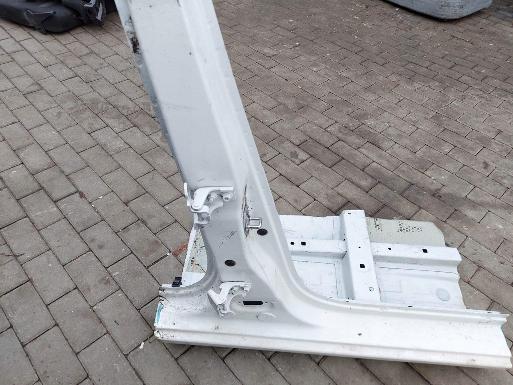 фото №2, Renault clio iv блок двигателя правый порог петли