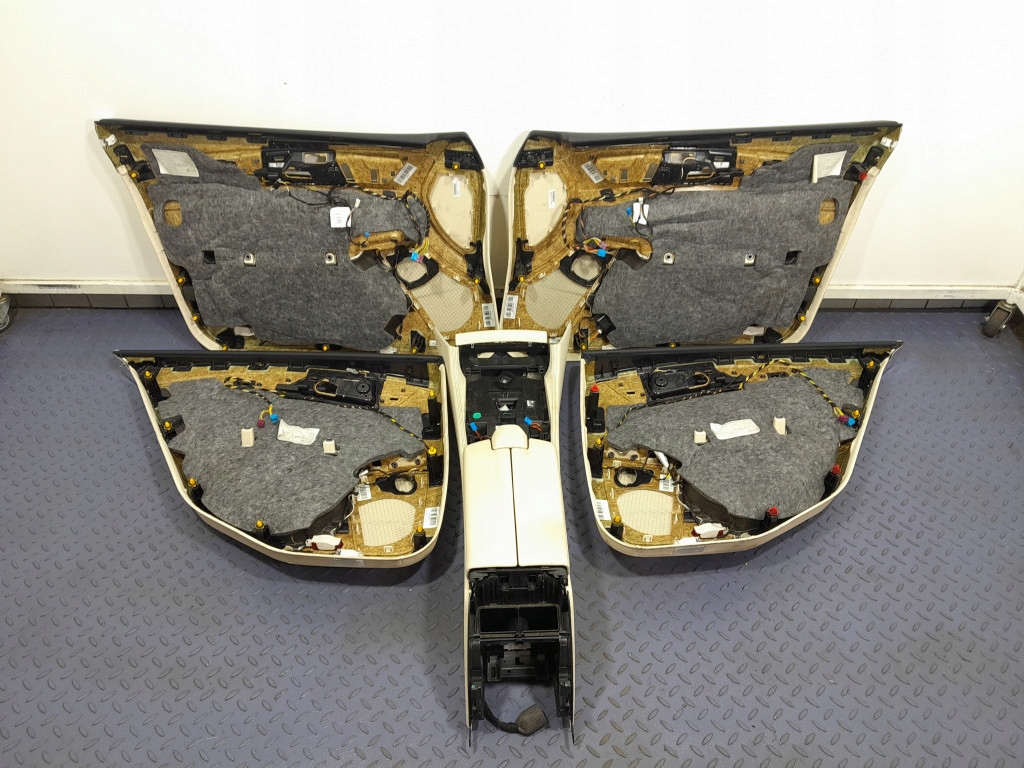 фото №14, Mercedes cls w218 lift sedan сиденья обшивки заднее сиденье кожа комплект