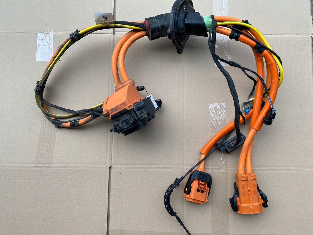 фото №1, Mercedes w167 gle шланг заряджання