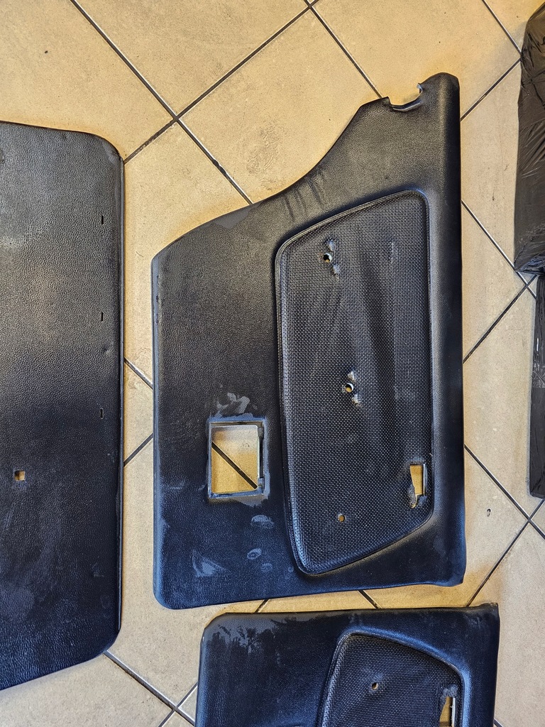 фото №8, Обшивка обшивки левый правый перед задняя mercedes w123