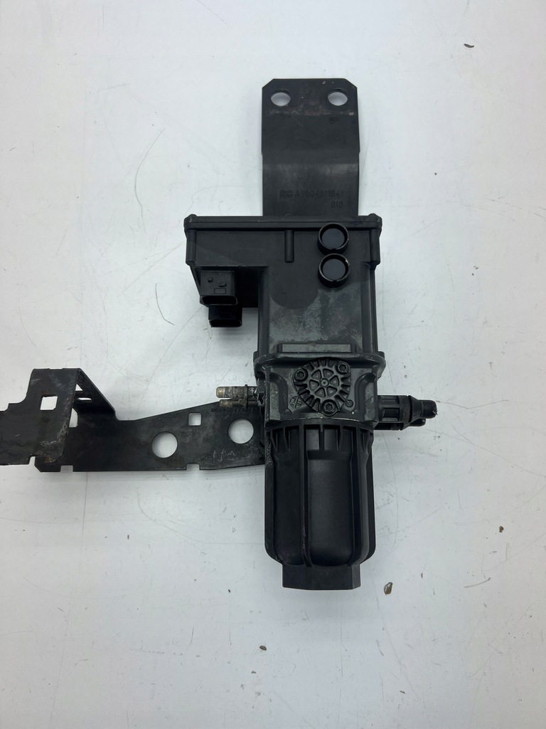 фото №1, Mercedes actros mp4 axor atego насос adblue a0001403980