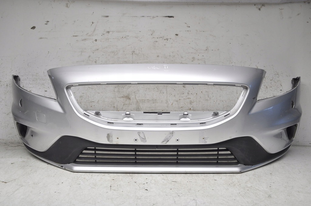 фото №1, Volvo v40 ii r-design lift бампер перед передній