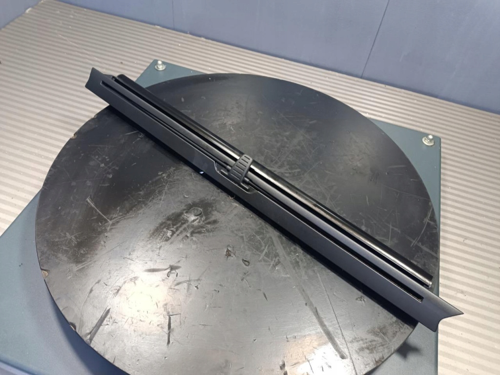 фото №1, Audi a6 c8 avant шторка солнцезащитная 4k9861333