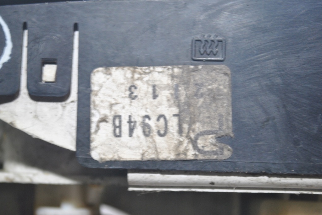 фото №7, Панель керування вентиляція mazda mpv lc94b