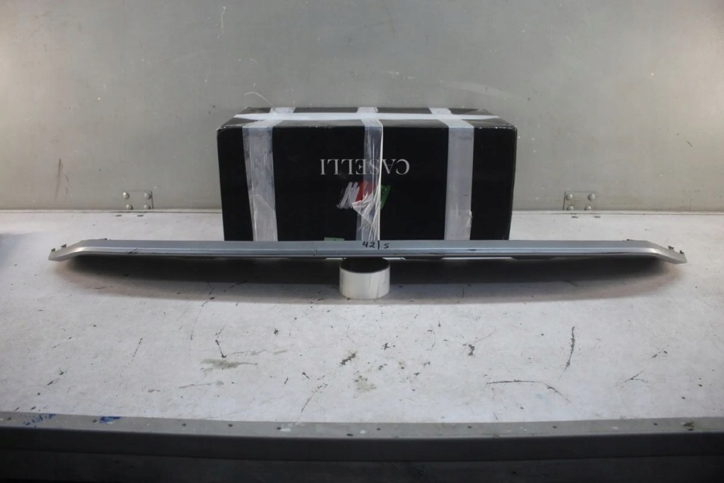 Купить Накладка спойлер w бампер перед audi q7 4m0807733d