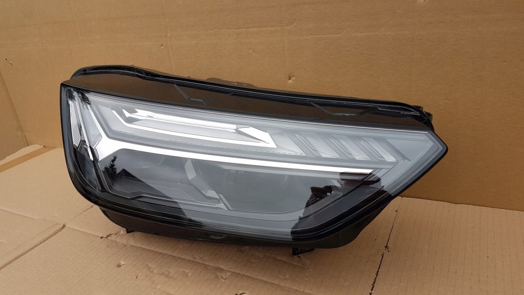 Фара перед правий audi q5 2 80a рестайлінг  full led matrix 21- в Україні