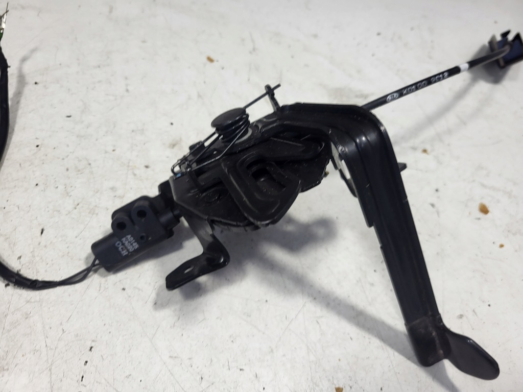 фото №8, Kia niro 2021 засов / крепление замка крышки передней / капот двигателя