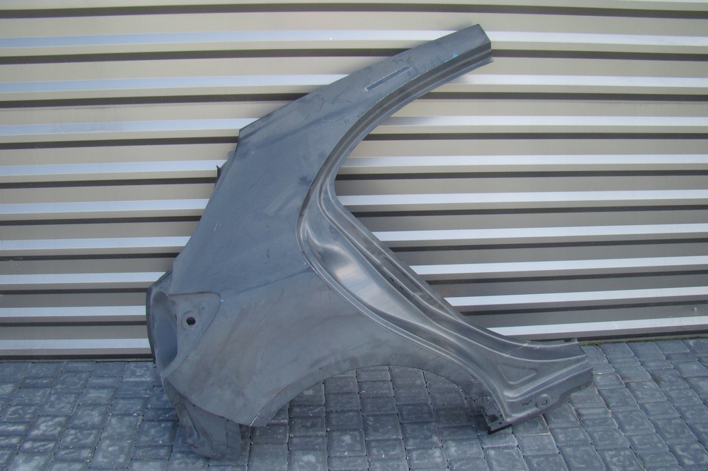 фото №1, Mercedes 176 a крыло крыло правый обшивка задняя