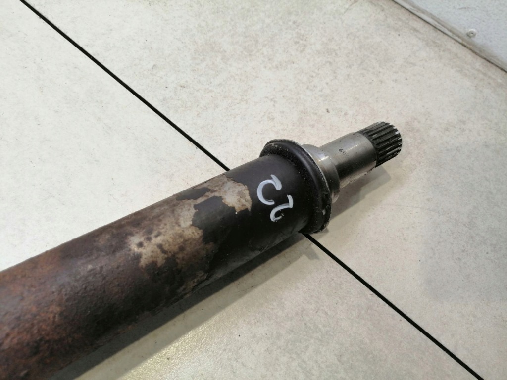 Привідний вал права довга mercedes a-klasa w168 1.4 Оригінал