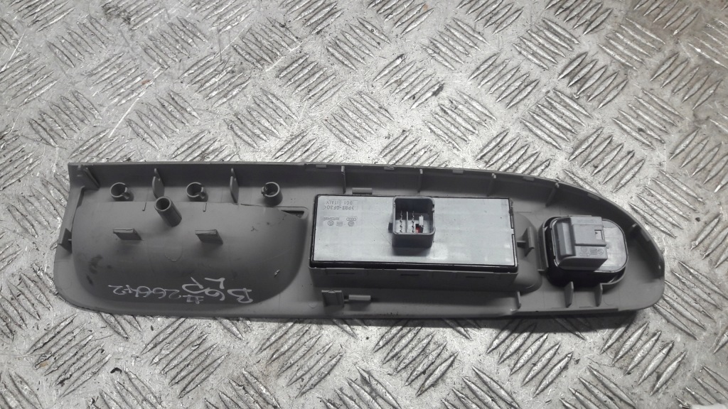 фото №4, Passat b6 панель вікон лівий перед 3c1867171b