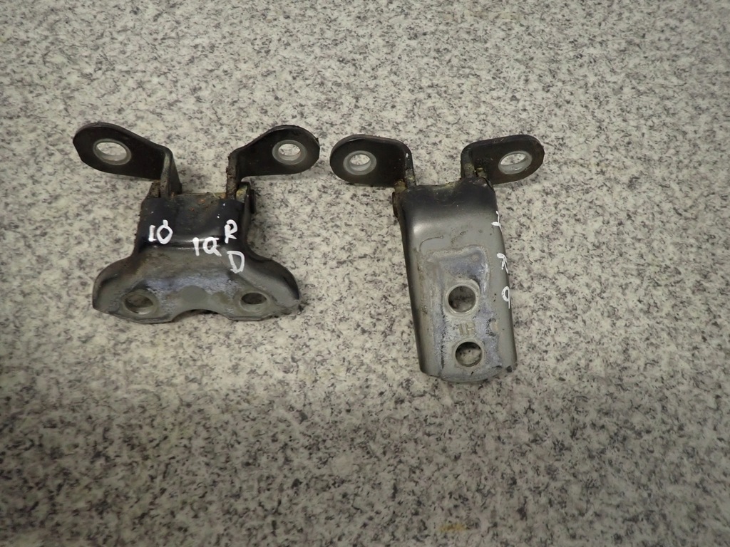 фото №3, Toyota iq 08-12 петля двері правий