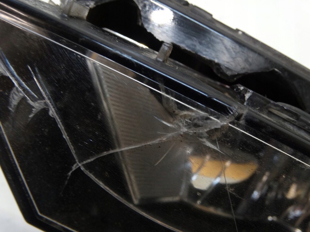 фото №9, Лампа протитуманна фара лівий перед seat ibiza mk4 6j9941701a