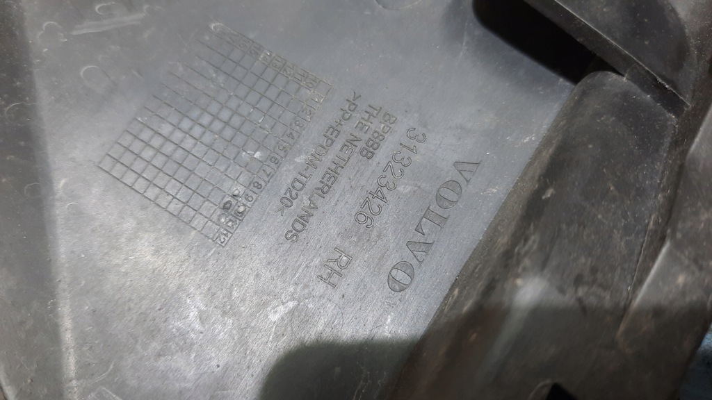 фото №8, Напрямна бампера перед правий 31323426 volvo s60 v60