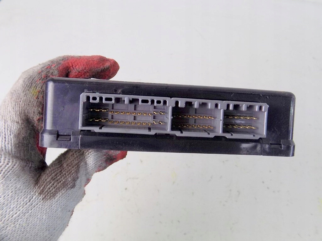 фото №7, Hyundai tucson 04-09 модуль комфорта 95400-2e243