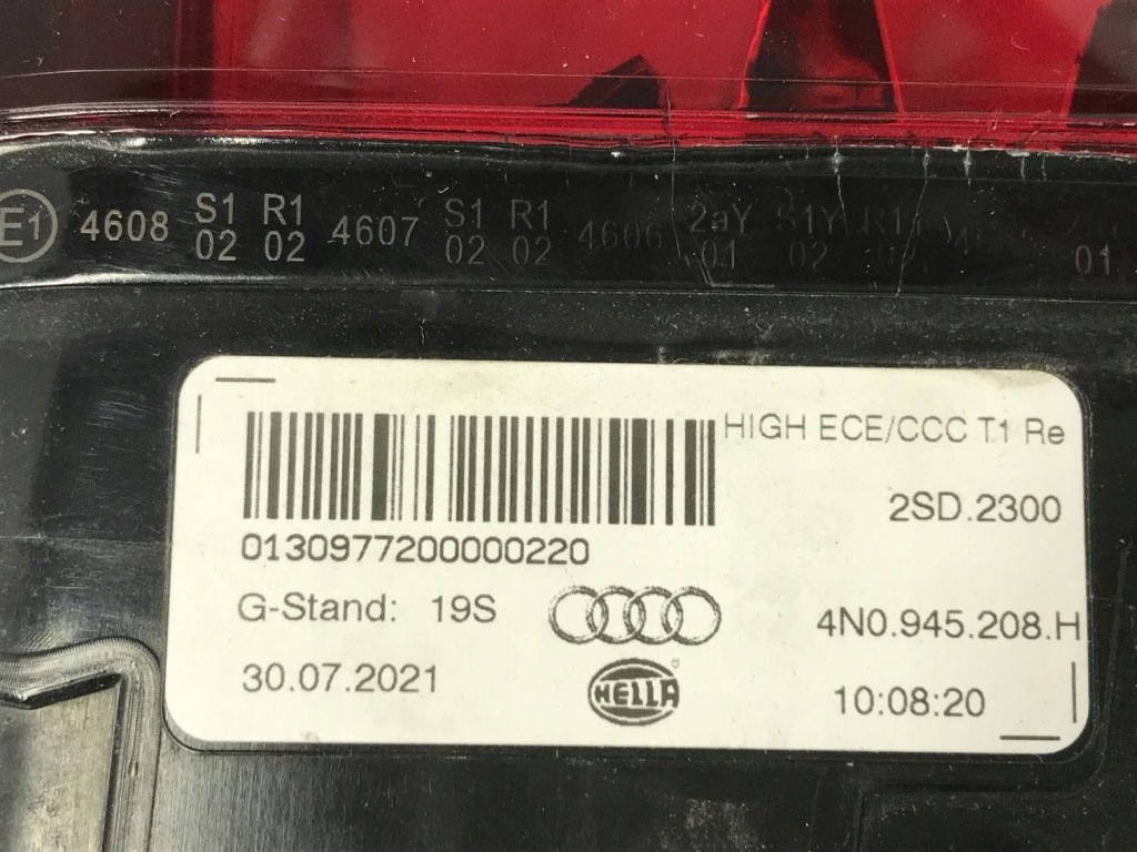 Audi a8 d5 фара задний  задняя правый  w крыло led 4n0945208 Цена
