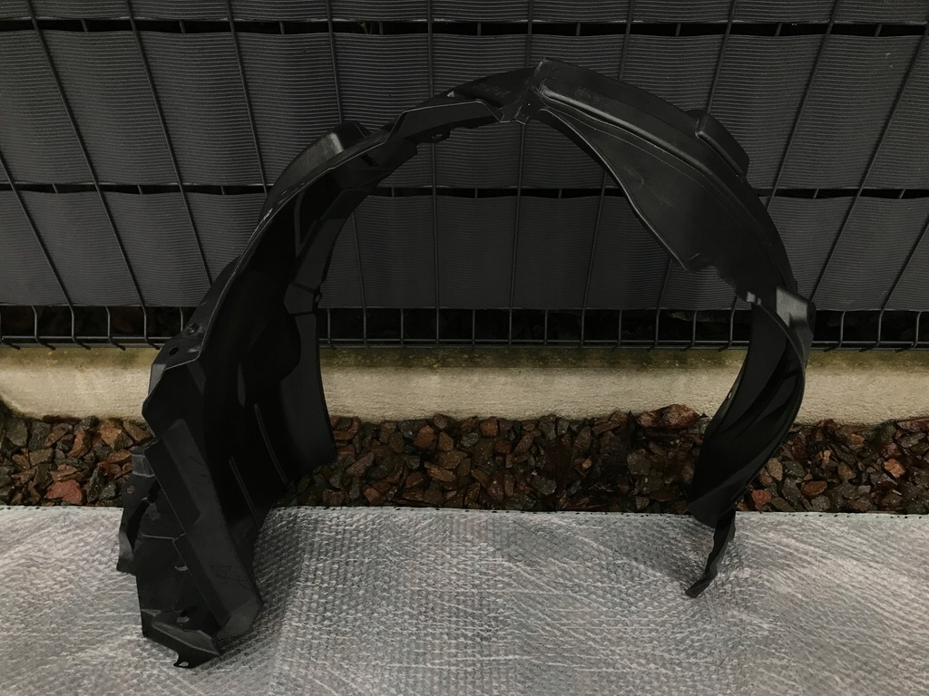 фото №1, Toyota corolla e16 правое подкрылок перед lift 15-