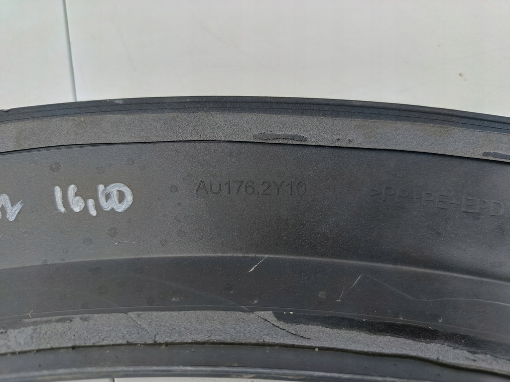 фото №11, Audi a4 b9 kombi allroad 16- молдинг крыла левый перед передняя 8w9853717b