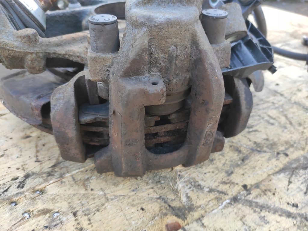 фото №12, Mercedes w251 поворотный кулак ступица диск суппорт правый левый задняя oryg