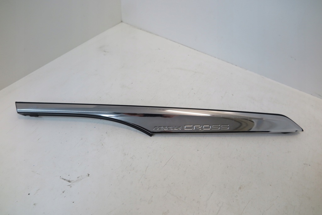 фото №1, Молдинг верхний хром левая стойка toyota corolla cross