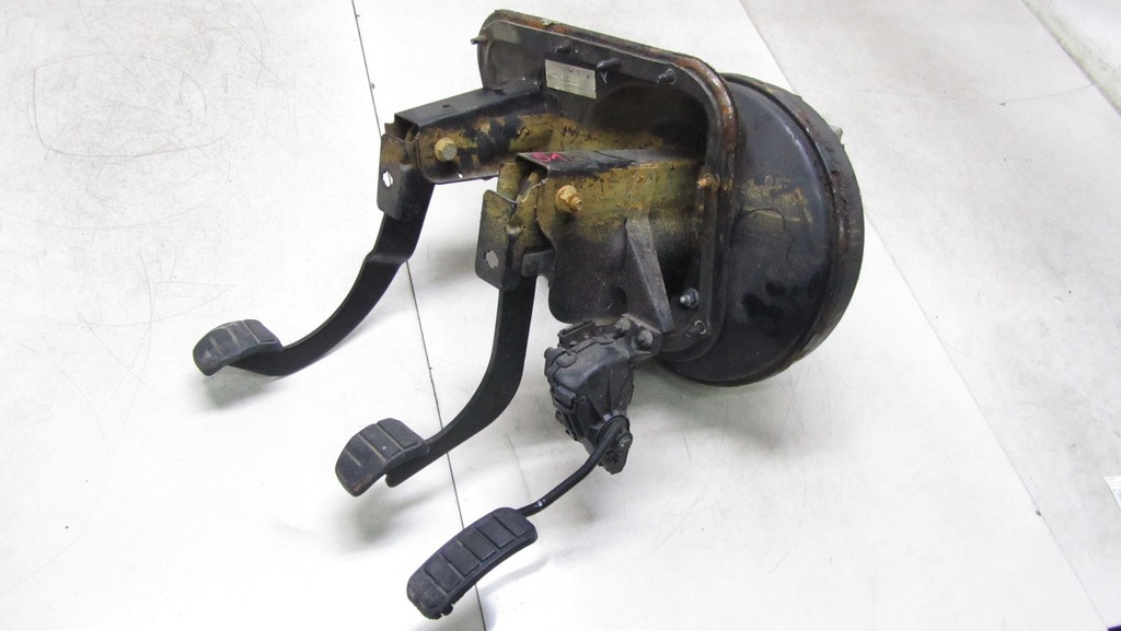 фото №1, Master movano ii 2.5 усилитель тормозов педали 8200724059