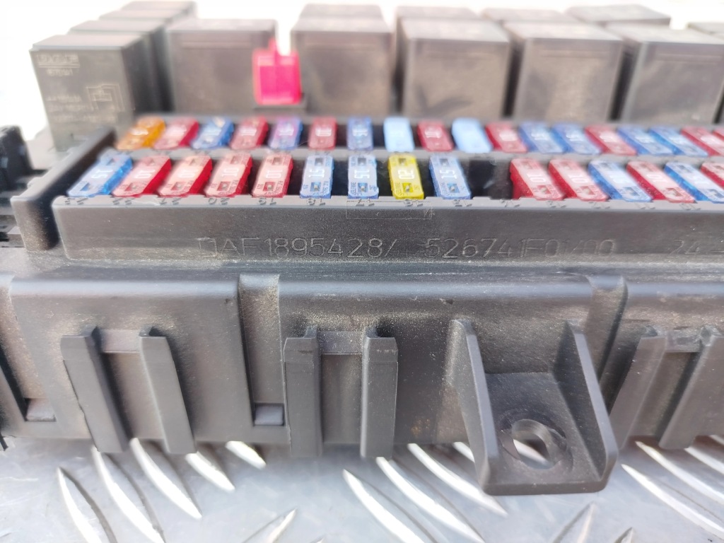 фото №4, Коробка запобіжників daf 105