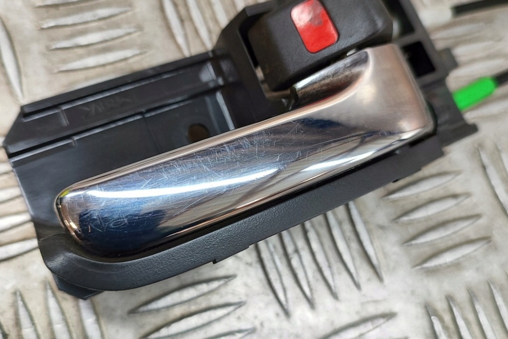 фото №7, Toyota hilux an10 замок двері задніх правих 69050-0k040 3.0 дизель 120kw