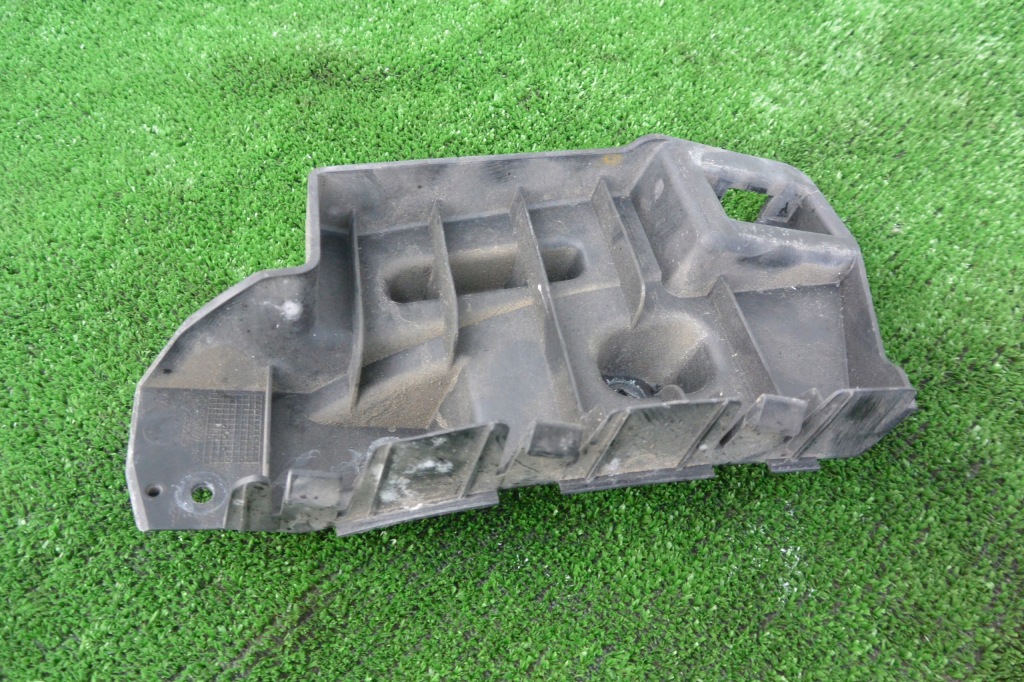 фото №7, Напрямна бампера задня maserati quattroporte vi