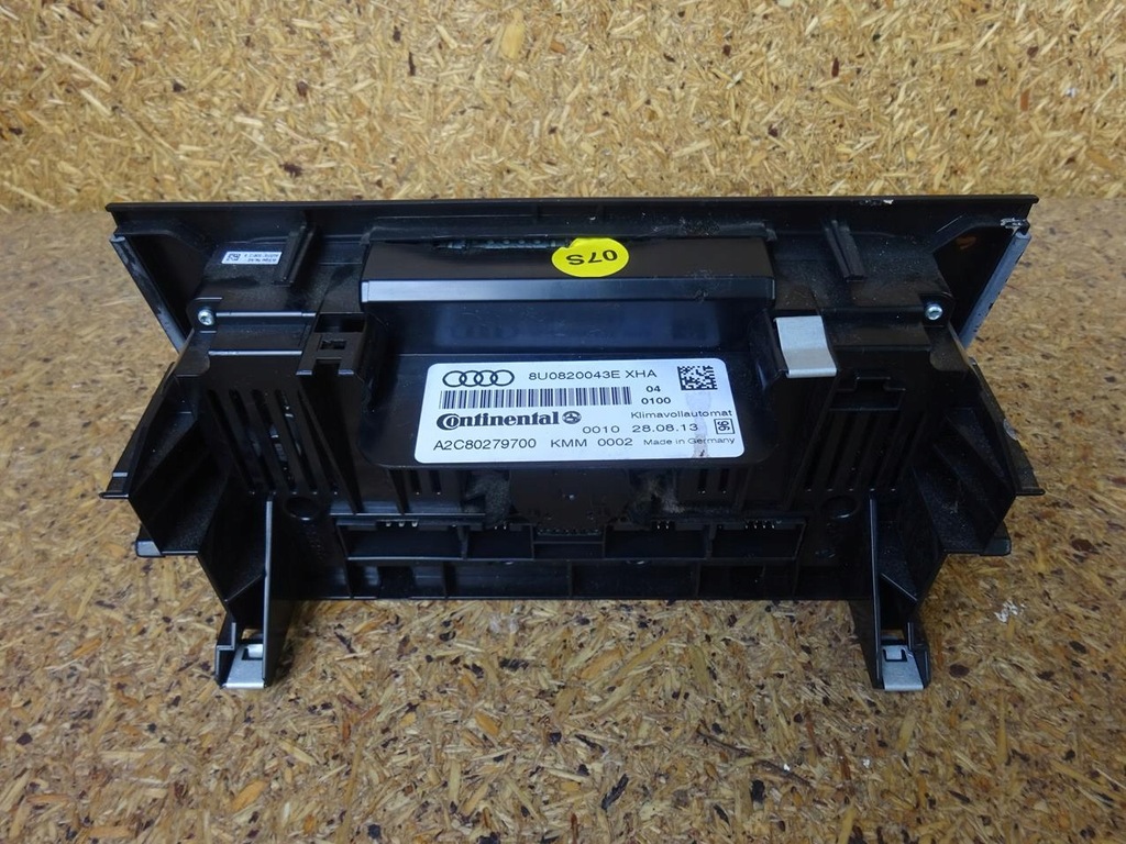 фото №9, Audi q3 rsq3 8u 11-18 панель кондиционера подогрев сиденья 8u0820043e