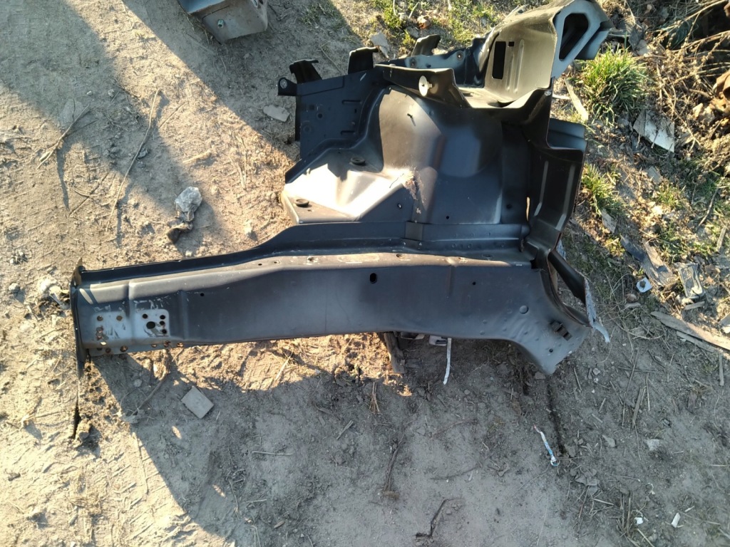 фото №3, Voyager town caravan 08-19r четверть правый перед