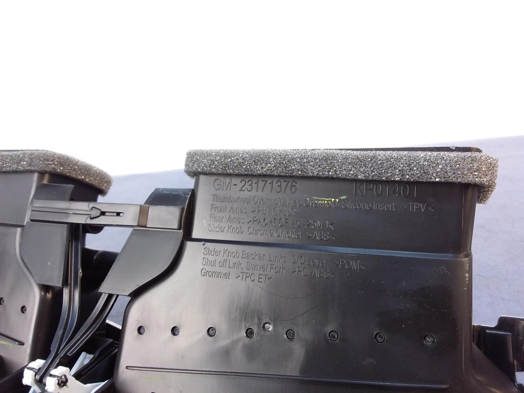 фото №5, Cadillac cts iii рамка ґрати обдув середній