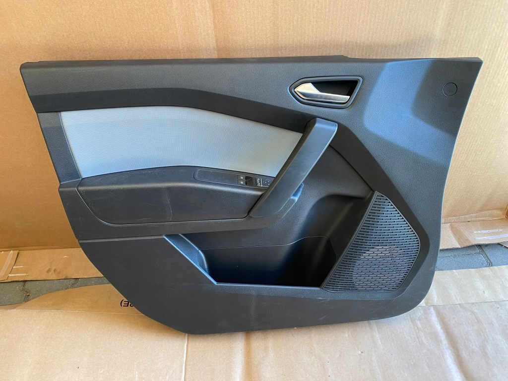 Купить Renault kangoo iii iv 2021 обивка дверь передние левая перед обшивка