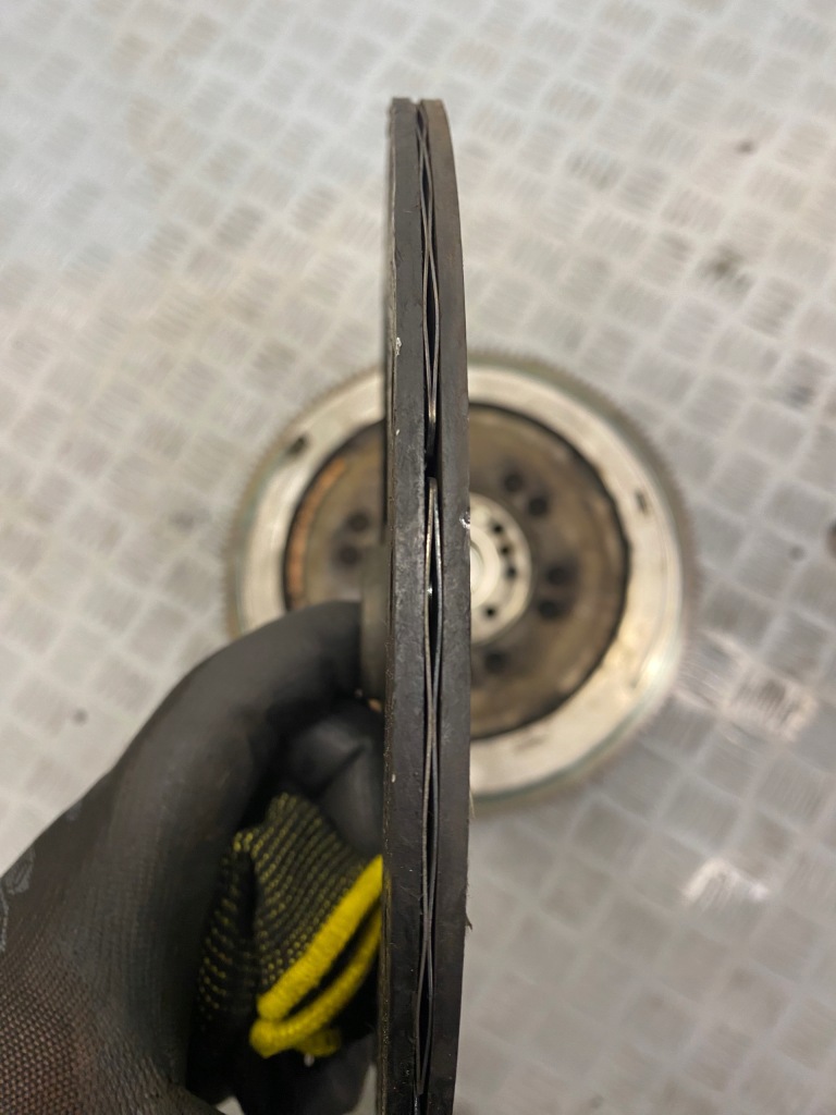 Сцепление колесо двухмассовый диск прижим mercedes w124 2.0b 0062503504 Доставка