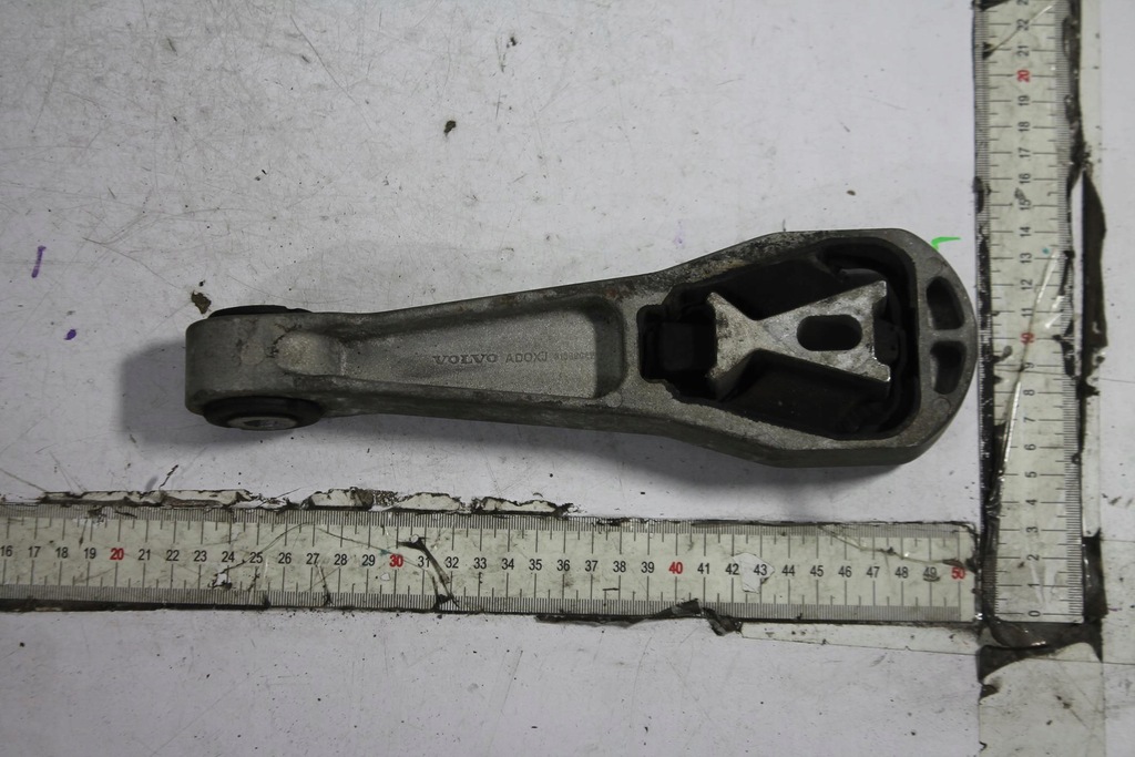 фото №1, Кронштейн подушка двигателя 31359642 volvo v40 ii 12-