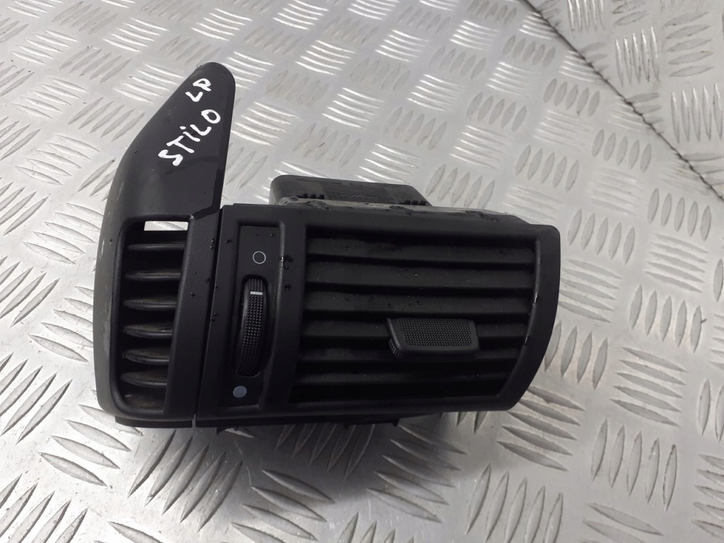 Купить Решётка левая обдув fiat stilo ls348201