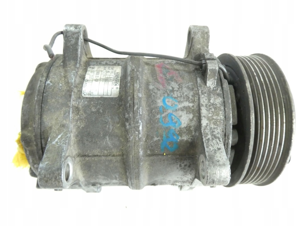 Компресор кондиціонера bmw e23 735i 506211-0992 в Україні