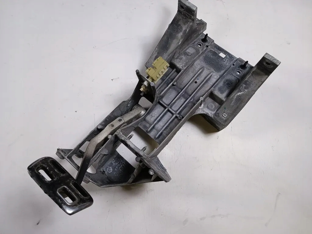 фото №5, Педаль гальма основа chevrolet corvette c5