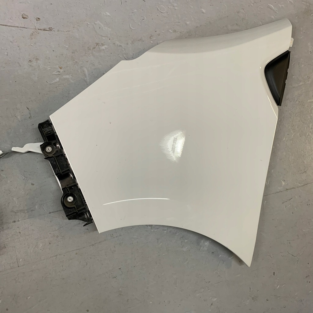 фото №1, Лівий крила перед молдинг напрямна білий ov369 renault trafic iii iv lift