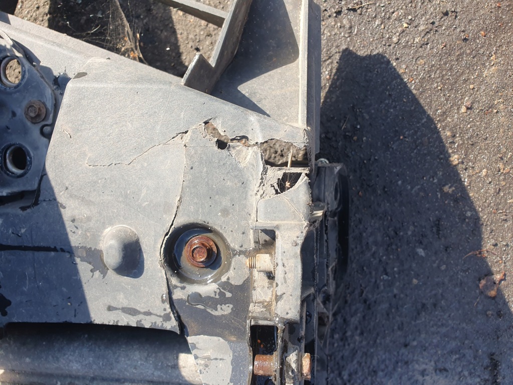 Крыло  левое  перед передний fiat stilo ржавчина foto низ  zjedzony już lekko Недорого