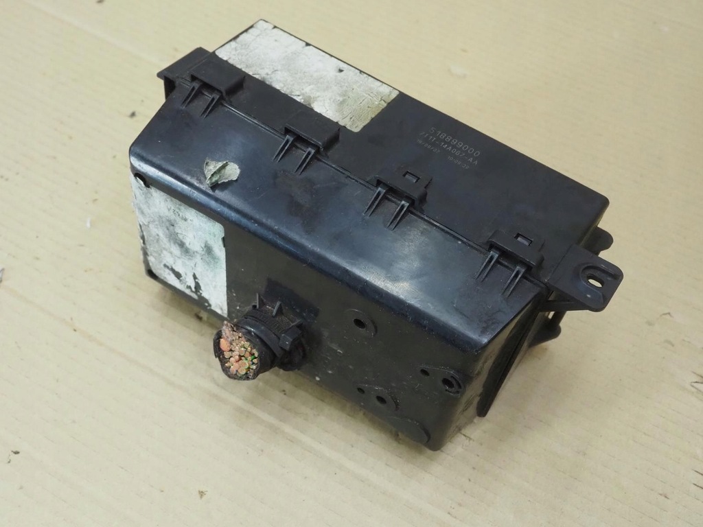 фото №15, Коробка предохранителей ford transit 518899000