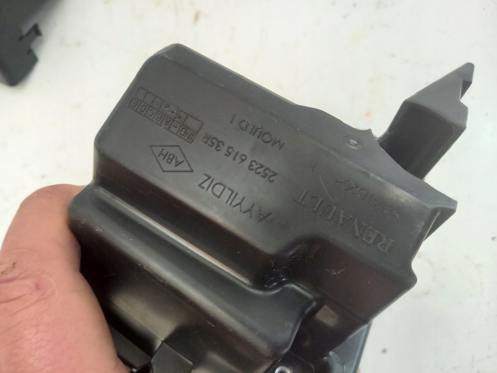 фото №10, Коробка корпус предохранителей renault clio v lift