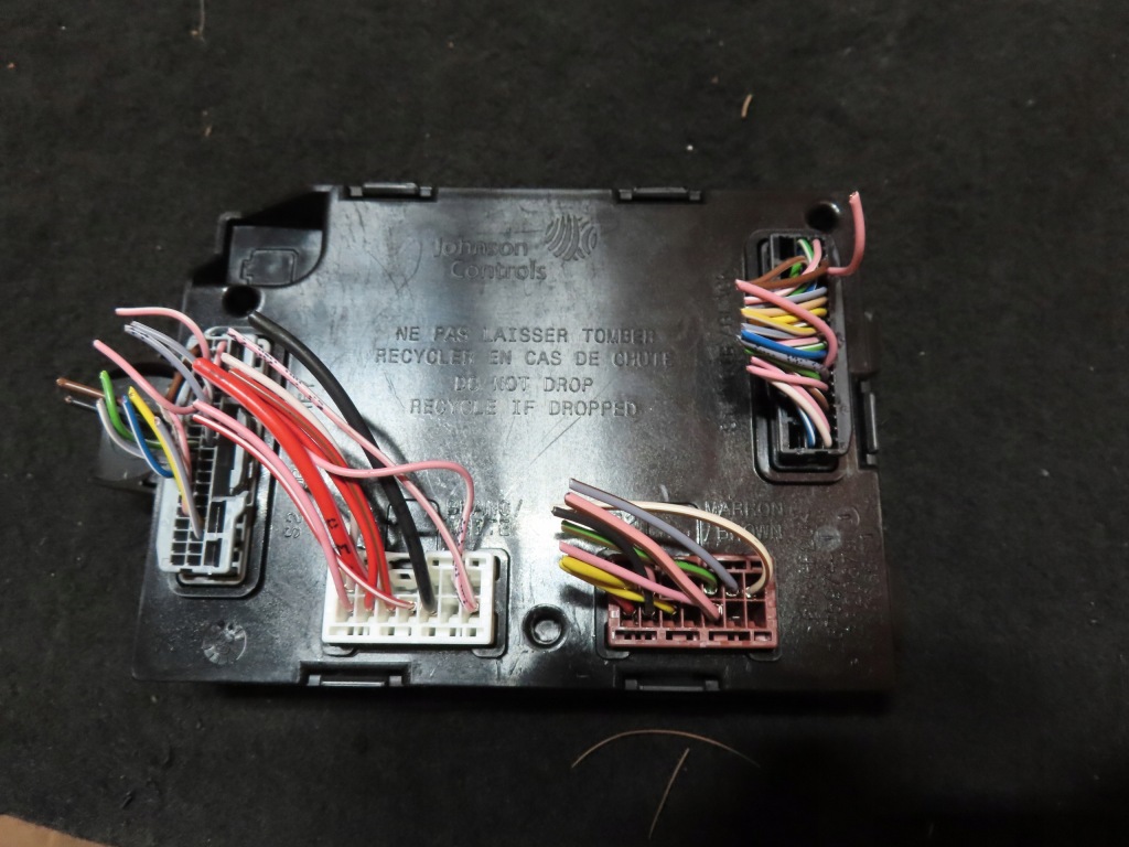 фото №1, Renault twingo iii fl модуль bcm 284b12714r